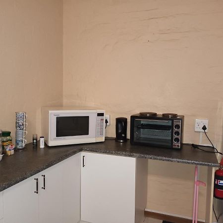 Peaceful 1-Bedroom Granny Flat In Sunnyside Grahamstown Exteriér fotografie