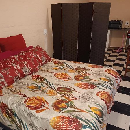 Peaceful 1-Bedroom Granny Flat In Sunnyside Grahamstown Exteriér fotografie