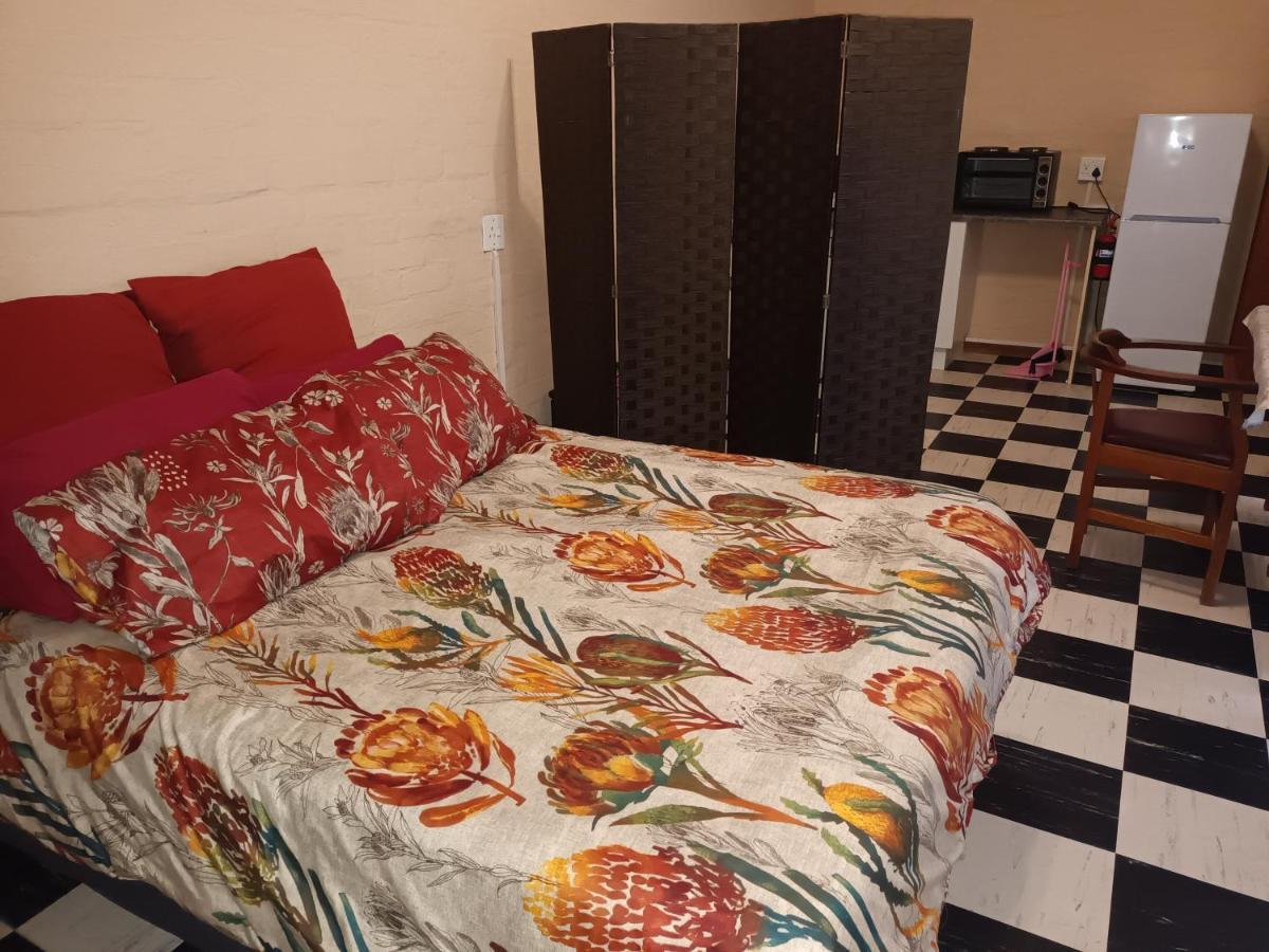 Peaceful 1-Bedroom Granny Flat In Sunnyside Grahamstown Exteriér fotografie